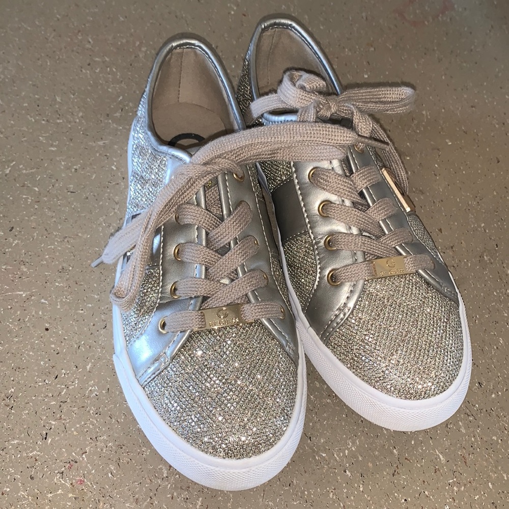 By guess shoes